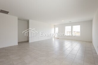 2308 Claire Dr in Yukon, OK - Building Photo - Building Photo