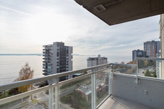 1775 Bellevue Ave in West Vancouver, BC - Building Photo - Building Photo