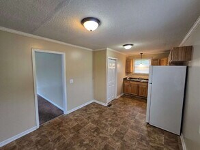 878 Wedgewood Ct in Clarksville, TN - Building Photo - Building Photo