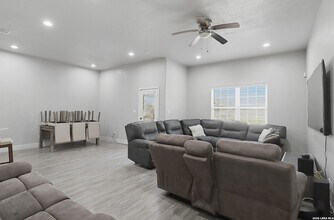 164 Ave Ventana in San Antonio, TX - Foto de edificio - Building Photo