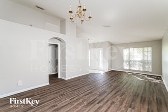 12430 Midpointe Dr in Riverview, FL - Foto de edificio - Building Photo