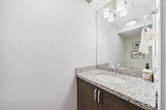 4925 Pointe Midtown Way in Palm Beach Gardens, FL - Foto de edificio - Building Photo