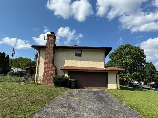 1239 Bradshire Dr in Columbus, OH - Building Photo - Building Photo