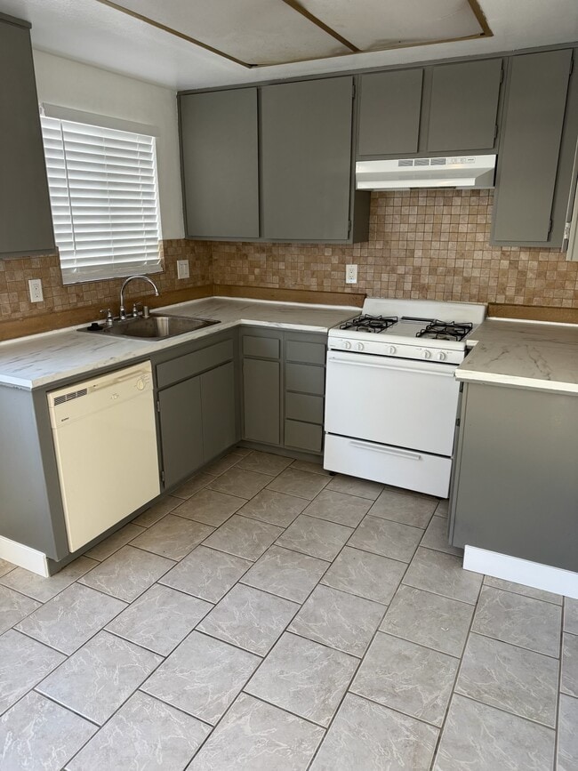 1501 E Fairfield Ct, Unit #2