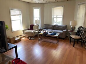 50 Gorham St, Unit 1 in Somerville, MA - Building Photo - Building Photo