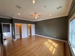 467 Revere Beach Blvd, Unit 2 in Revere, MA - Foto de edificio - Building Photo