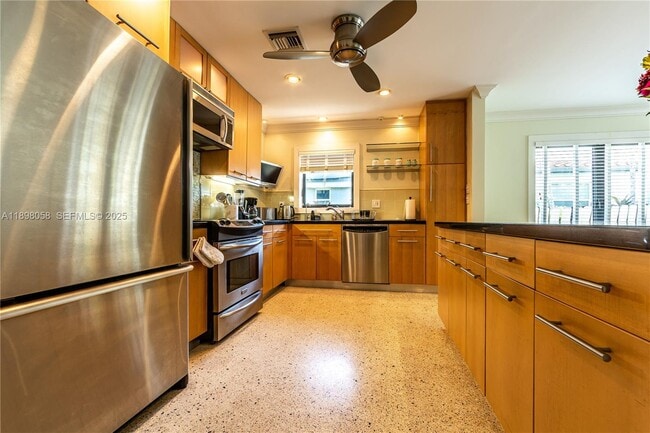 property at 1410 Polk St