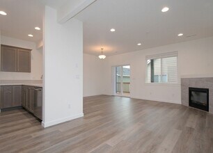 1115 Auburn Pl in Ridgefield, WA - Building Photo - Building Photo