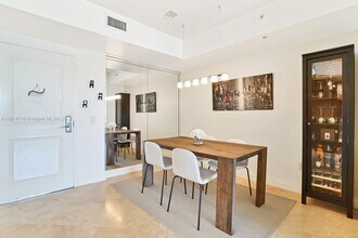 350 SE 2nd St in Fort Lauderdale, FL - Building Photo - Building Photo