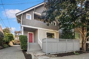 4424 Francis Ave N in Seattle, WA - Building Photo