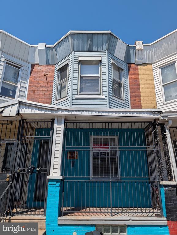 property at 3052 N Lee St