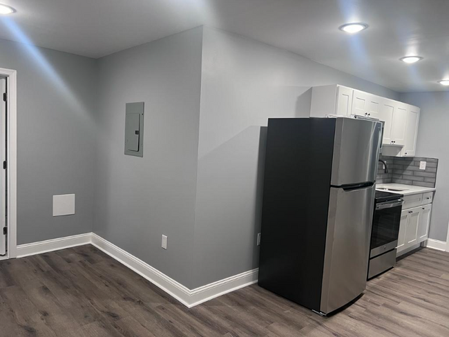 380 Vernon Rd-Unit -3 in Philadelphia, PA - Building Photo - Building Photo