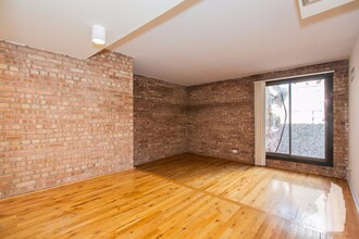 1225 N La Salle Dr, Unit 402 in Chicago, IL - Building Photo - Building Photo