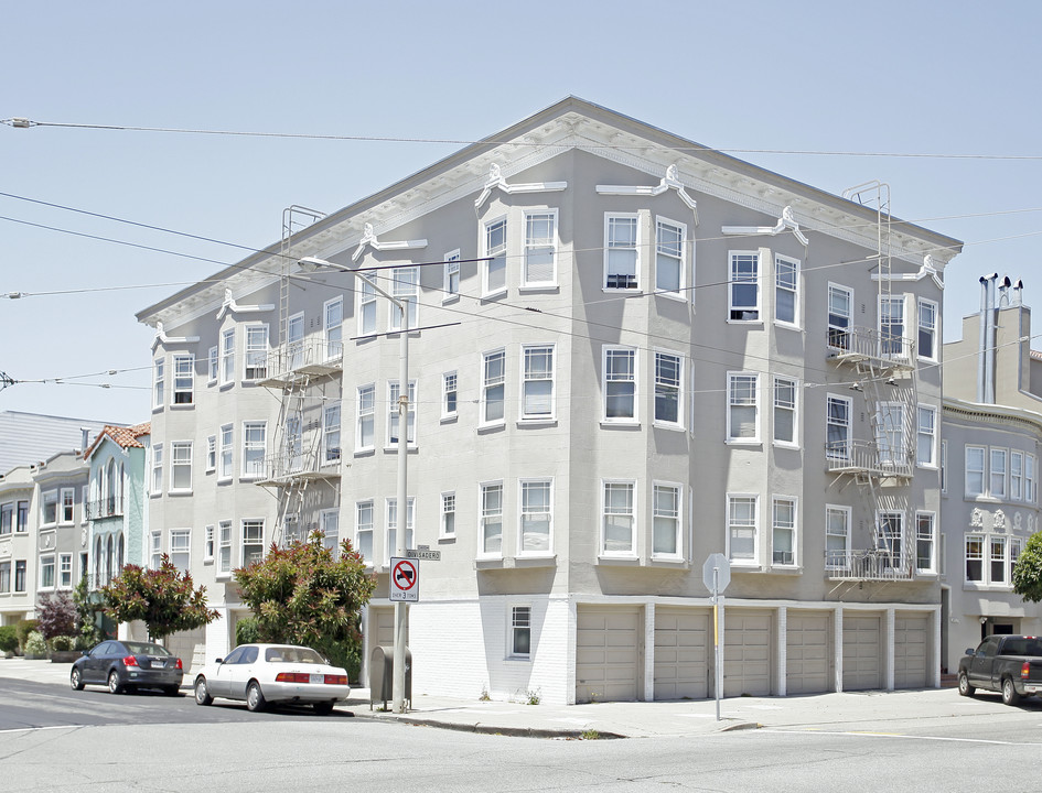 2300 Francisco St in San Francisco, CA - Building Photo