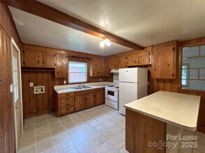 1431 Woodhill Ln in Charlotte, NC - Building Photo - Building Photo