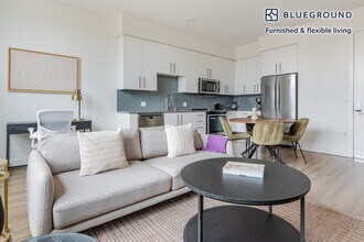 441 El Camino Real, Unit SI FL2-ID2130 in San Carlos, CA - Foto de edificio - Building Photo