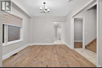 217 Sunset Vista Ct in Aurora, ON - Building Photo - Building Photo