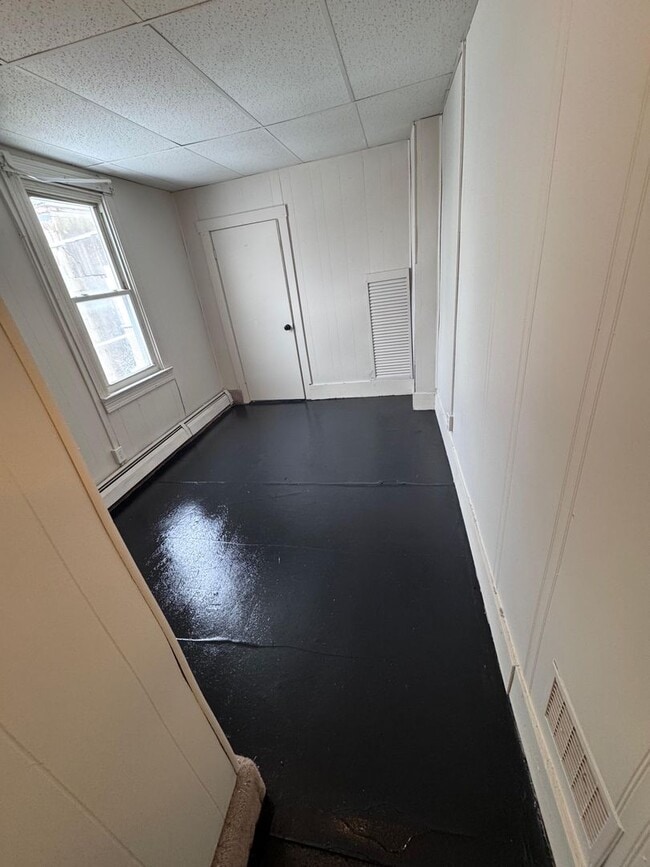 15 E Cherry St in Mount Carmel, PA - Building Photo - Building Photo