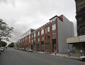 219-237 Grand St in Brooklyn, NY - Building Photo - Building Photo