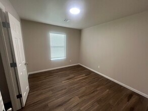 1102 Ashton Ln in Yukon, OK - Building Photo - Building Photo