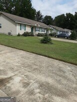 704 Green St in Fort Valley, GA - Building Photo