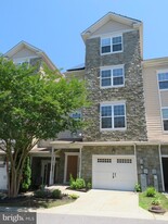 3700 Bedford Dr in North Beach, MD - Building Photo