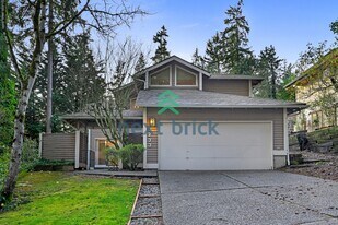 3233 168th Pl SE in Bellevue, WA - Building Photo
