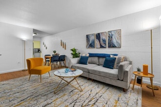 109 E Broadway Rd in Tempe, AZ - Foto de edificio - Building Photo