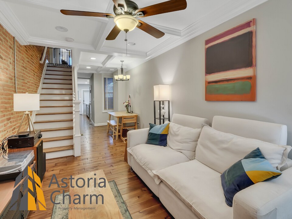 504 S Milton Ave in Baltimore, MD - Building Photo