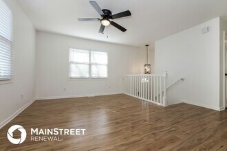 2317 NW Kensington Ct, Unit 6 in Blue Springs, MO - Foto de edificio - Building Photo