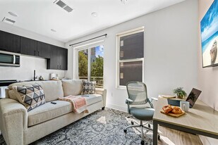 617 N 12th St in Tampa, FL - Building Photo