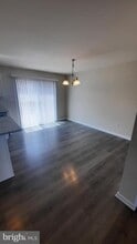 1039 Admiral's Quay Dr in Mechanicsburg, PA - Building Photo - Building Photo