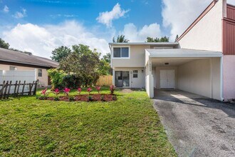 5030 NW 5th St in Delray Beach, FL - Building Photo - Building Photo