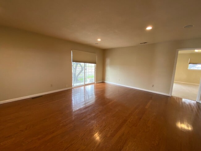 property at 18019 Grandville Rd
