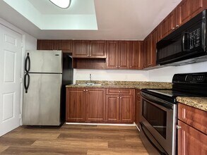 1201 SW 50th Ave in North Lauderdale, FL - Building Photo - Building Photo