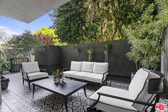 2237 Century Hill in Los Angeles, CA - Building Photo - Building Photo