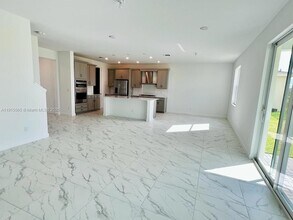 1079 Haywagon Trl in Loxahatchee, FL - Foto de edificio - Building Photo