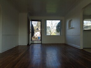 2515-MHH2515 Laurel Ave NE in Salem, OR - Foto de edificio - Building Photo