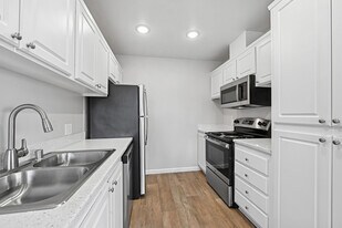 South Coast Racquet Club in Santa Ana, CA - Building Photo