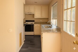 9146 Wilcrest Dr in Houston, TX - Building Photo - Building Photo