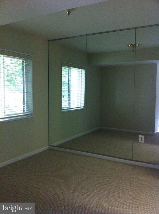 1425 Northgate Square-Unit -1425-11A in Reston, VA - Building Photo - Building Photo