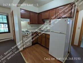 147 N Fraternity Ln in Whitewater, WI - Building Photo - Building Photo