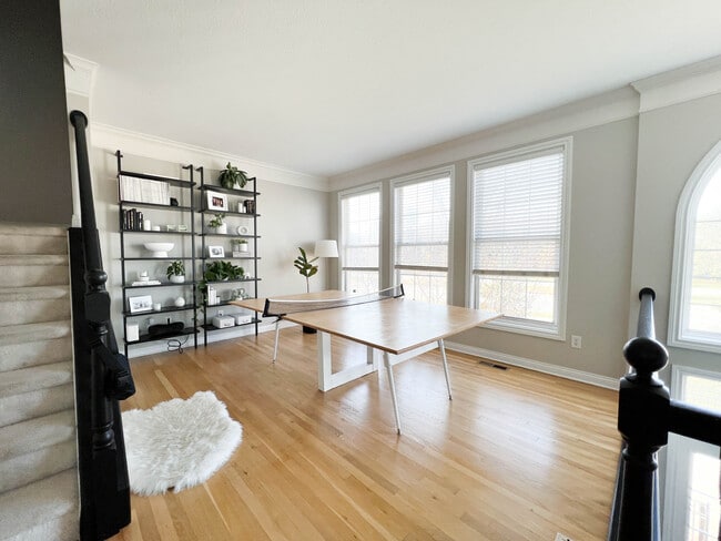 8661 N Meridian St in Indianapolis, IN - Foto de edificio - Building Photo