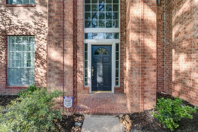 property at 12207 Lakewood Glade Ct
