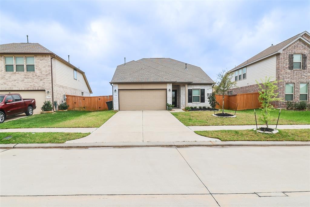 32315 Melbrooke Dr in Brookshire, TX - Building Photo