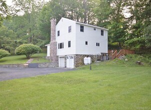 24 Lake Ave in Monroe, NY - Building Photo - Building Photo