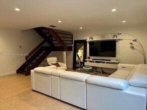 9805 Costa Del Sol Blvd in Doral, FL - Building Photo - Building Photo