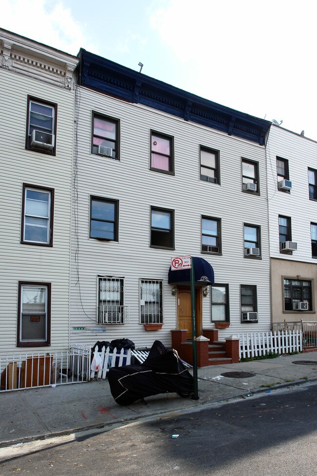 275 23rd St in Brooklyn, NY - Foto de edificio - Building Photo