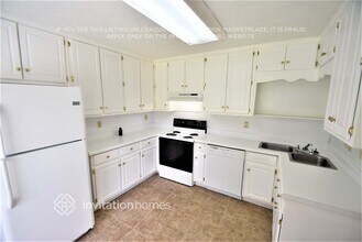 2847 Oak Meadow Ln in Snellville, GA - Building Photo - Building Photo
