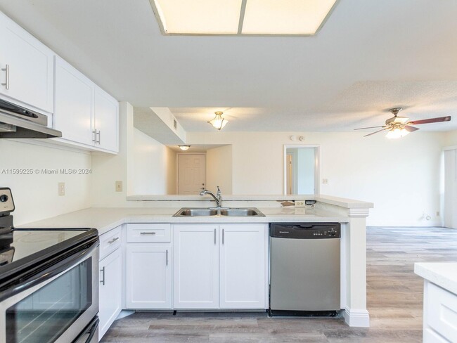 9150 W Atlantic Blvd, Unit 9150 W ATLANTIC BLVD#1712 in Coral Springs, FL - Building Photo - Building Photo